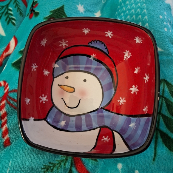 Oneida Snowman Plate with Red and Blue Accents - Picture 2 of 3
